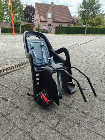 Polisport fietsstoeltje beschikbaar voor biedingen
