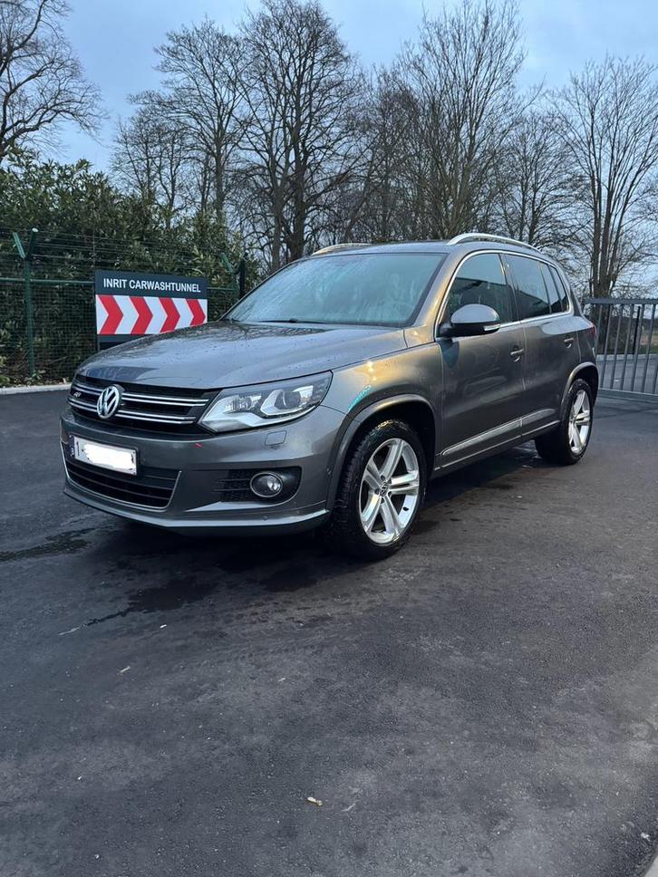 Vw tiguan 1.4 TSi Full Options RLINE, Auto's, Volkswagen, Particulier, Tiguan, Benzine, SUV of Terreinwagen, Automaat, Zilver of Grijs