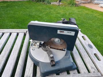 Tafelzaagmachine beschikbaar voor biedingen