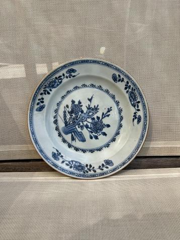 Antiek Chinees blauw-wit porseleinen bord beschikbaar voor biedingen