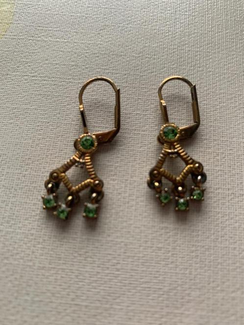 Oorbellen met steentjes, Handtassen en Accessoires, Oorbellen, Hangers, Goud, Goud, Ophalen of Verzenden