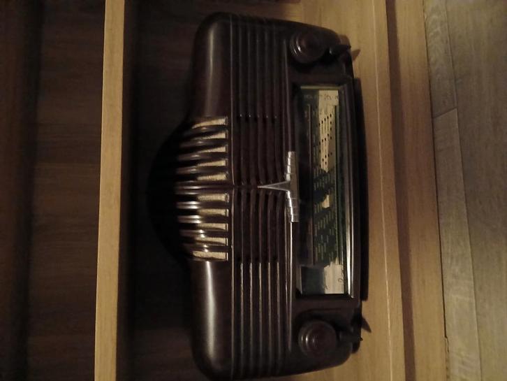 RADIO SONORA in bakeliet met spiegelglas front, Antiek en Kunst, Antiek | Tv's en Audio, Ophalen