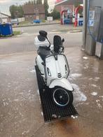 Vespa sprint, Fietsen en Brommers, Ophalen, Zo goed als nieuw, Benzine, Vespa