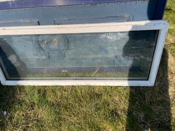 Pvc Vaste raam L 186 x B 73 beschikbaar voor biedingen