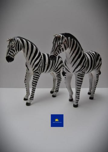 Vintage stel lederen zebra's beschikbaar voor biedingen