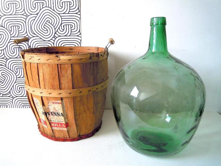 Mosgroene Dame Jeanne in een houten draagkrat, Antiek en Kunst, Antiek | Glaswerk en Kristal, Ophalen