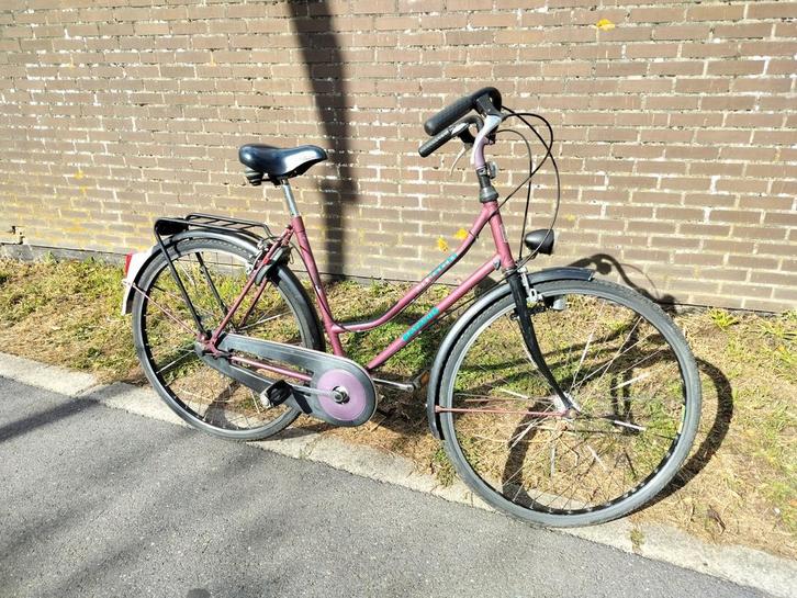 Batavus Torino 3v en axaslot, Fietsen en Brommers, Fietsen | Dames | Damesfietsen, Zo goed als nieuw, Batavus, Ophalen