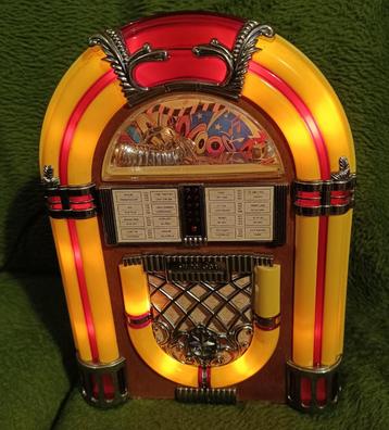 Vintage Jukebox radio, cassette speler te koop. beschikbaar voor biedingen