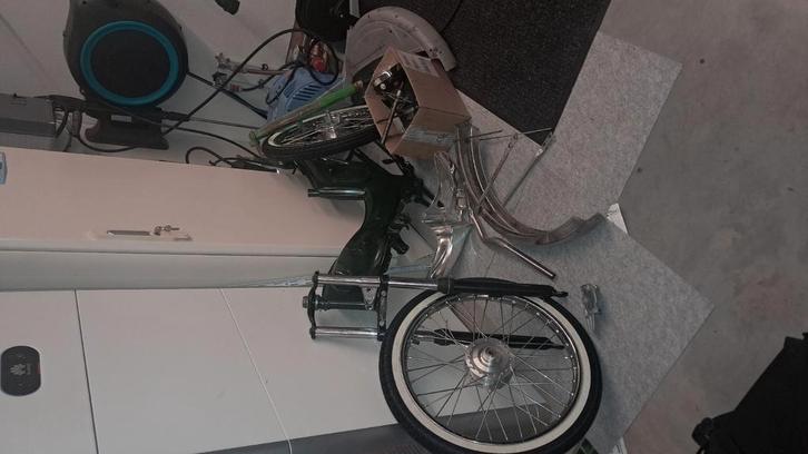 Motobecane av88, Fietsen en Brommers, Fietsaccessoires | Fietssloten, Ophalen