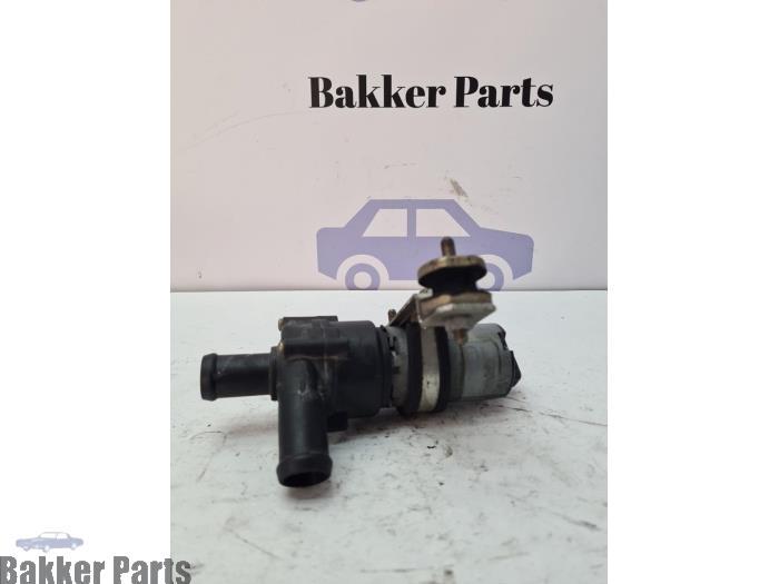 Pompe à eau supplémentaire d'un Ferrari F430, Autos : Pièces & Accessoires, Climatisation & Chauffage, Ferrari, Utilisé, 3 mois de garantie