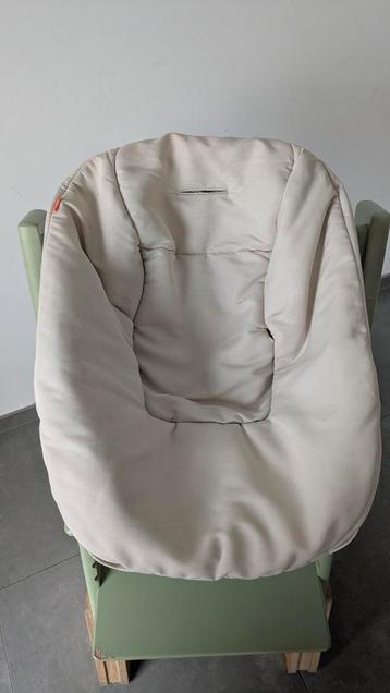 Trip trapp newborn set met speelgoedhanger beschikbaar voor biedingen