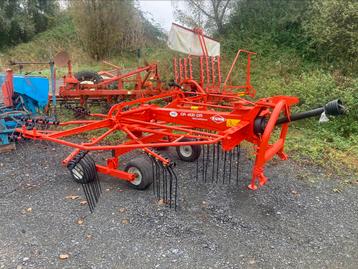 Kuhn GA 4121 hark met tandem  beschikbaar voor biedingen