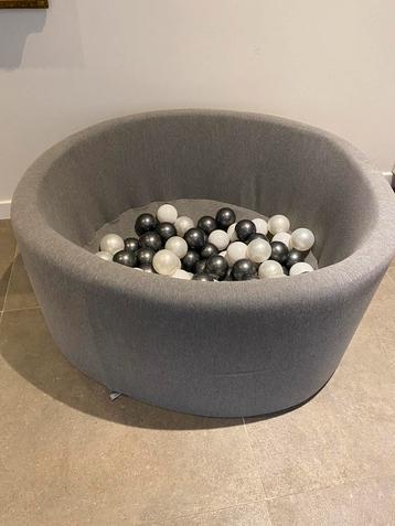 Ballenbad Moje beschikbaar voor biedingen