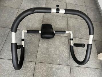 Fitness gym home trainer crunches abdomen buikspieren  beschikbaar voor biedingen