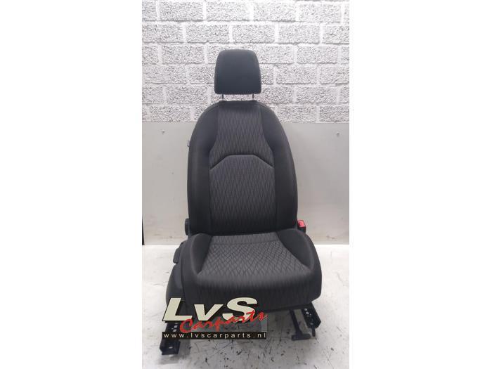 Siège droit d'un Seat Leon, Autos : Pièces & Accessoires, Habitacle & Garnissage, Seat, Utilisé, 3 mois de garantie, Enlèvement ou Envoi