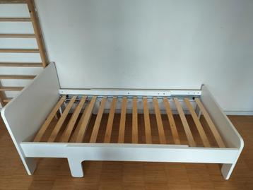 Wit meegroeibed Ikea, Kinderen en Baby's, Kinderkamer | Bedden, Ophalen, 70 tot 85 cm, Zo goed als nieuw, Lattenbodem