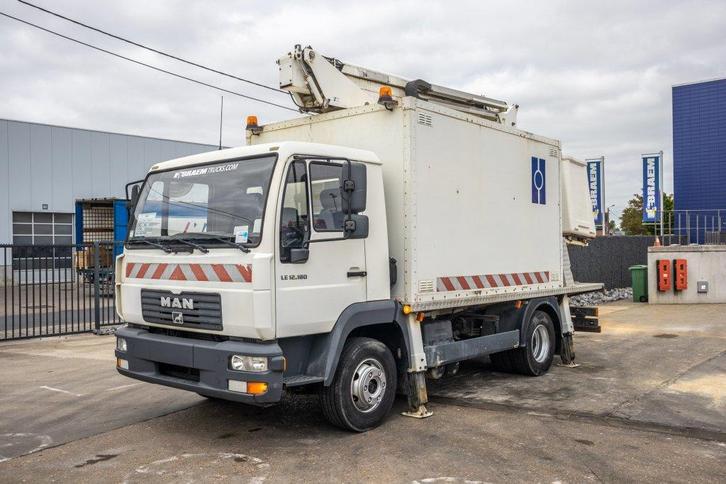 MAN LE 12.180 - COMILEV EN170TPC, Autos, Camions, Entreprise, Achat, Vitres électriques, MAN, Autres carburants, Euro 3, Boîte manuelle