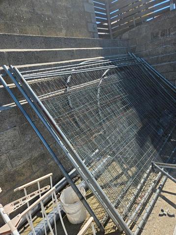 4 Barrière heras  beschikbaar voor biedingen