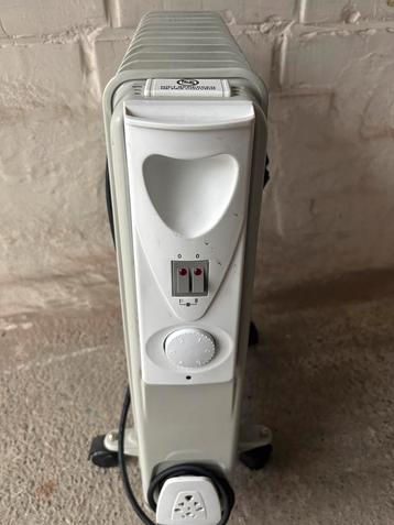 Oliegevulde radiator Handson (Gamma), 800 watts ou plus, Moins de 60 cm, Comme neuf, Enlèvement