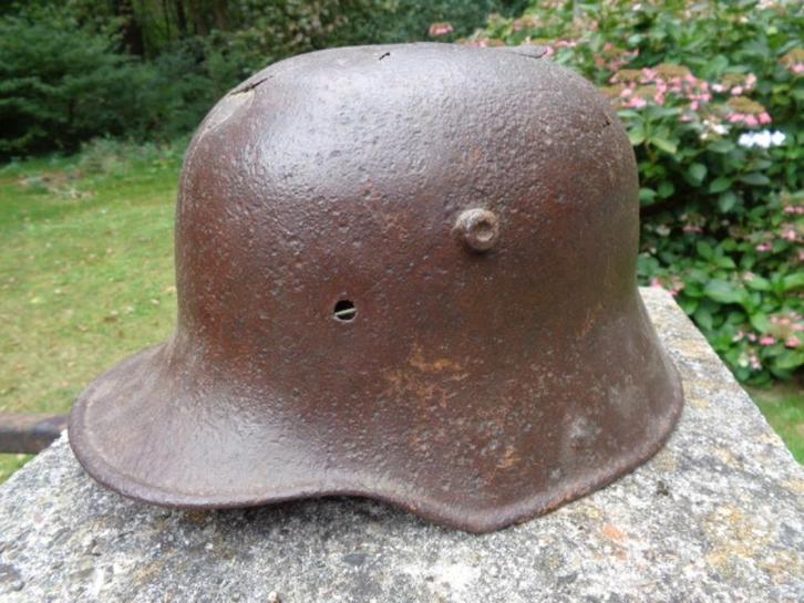 WO 1 Duitse helm , met granaat inslag, Verzamelen, Militaria | Algemeen, Landmacht, Helm of Baret, Ophalen of Verzenden