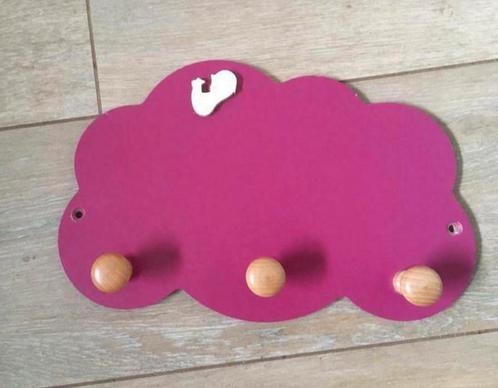 Fushsia houten kapstok voor kinderkamer, Kinderen en Baby's, Kinderkamer | Inrichting en Decoratie, Zo goed als nieuw, Kapstokje