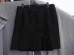 Zwarte rok met onderrok in, 24/48 , 52cm lang, Kleding | Dames, Rokken, Ophalen of Verzenden, Gedragen, Zwart, Knielengte