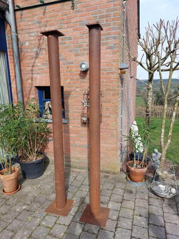 Lot de 2 colonnes en acier corten