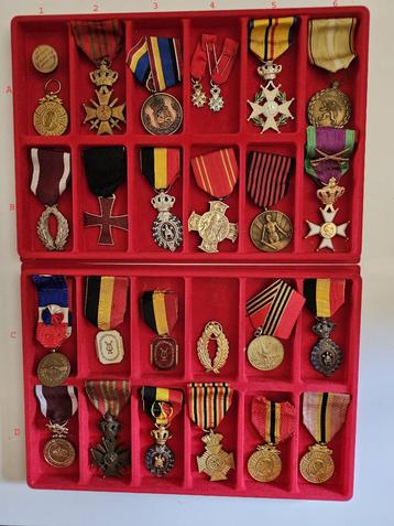 Medaille, set medailles beschikbaar voor biedingen
