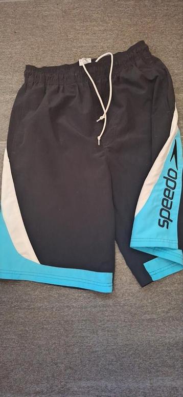 Zwemshort beschikbaar voor biedingen