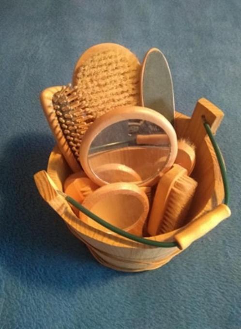 houten emmer gevuld, Huis en Inrichting, Badkamer | Badtextiel en Accessoires, Ophalen of Verzenden