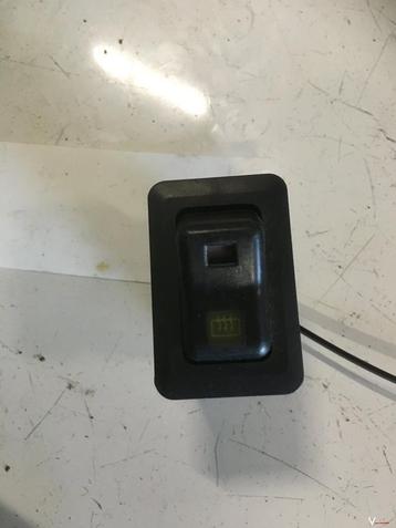 Mitsubishi Colt 1987 Achterruitverwarming schakelaar beschikbaar voor biedingen