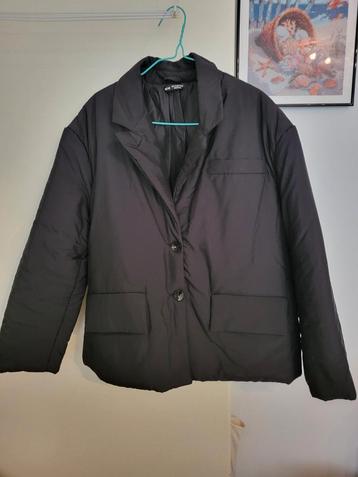 Doudoune noire beschikbaar voor biedingen