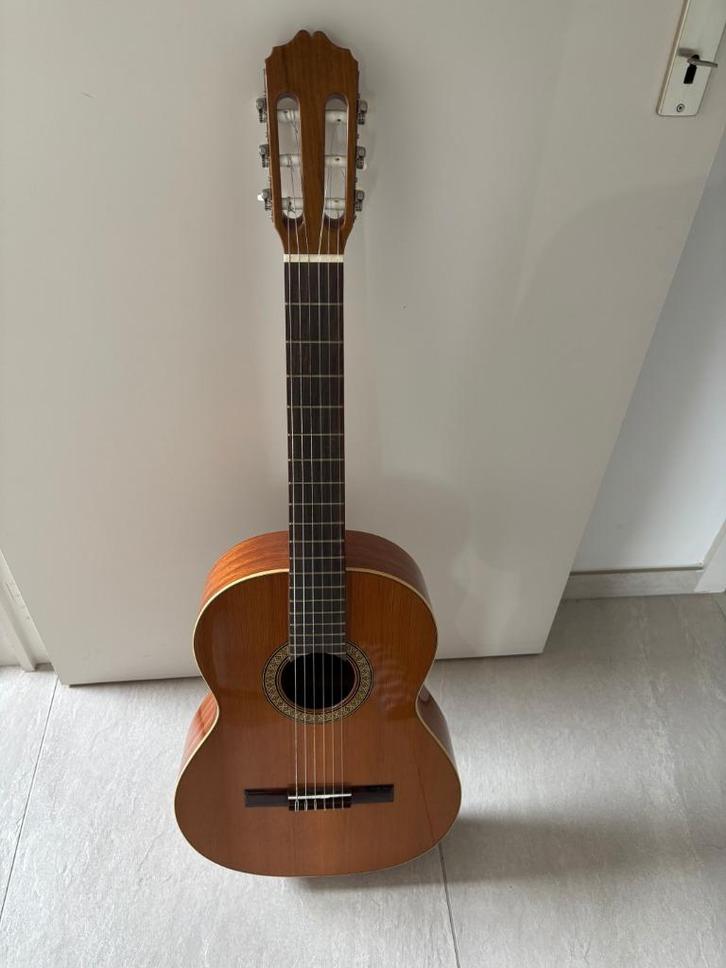 klassieke gitaar Raimundo met opbergtas, plektor en lessenpa, Muziek en Instrumenten, Snaarinstrumenten | Gitaren | Akoestisch