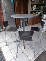 Partytafel en 4 hoge barstoelen, Ophalen, Zo goed als nieuw