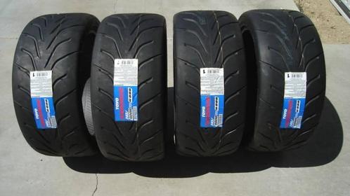 [NOUVEAU] TOYO PROXES R888 Semi Slicks 19 pouces 245/35/19, Autos : Pièces & Accessoires, Pneus & Jantes, Pneu(s), Pneus été, 19 pouces