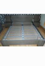 Bed van 160x200cm met 2 lichte beddensets+bultex boxspring, Ophalen of Verzenden, Zo goed als nieuw