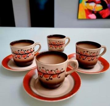 Boch la Louvière set van 4 kopjes en 3 schotels beschikbaar voor biedingen