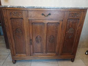 Commode met marmeren blad  beschikbaar voor biedingen