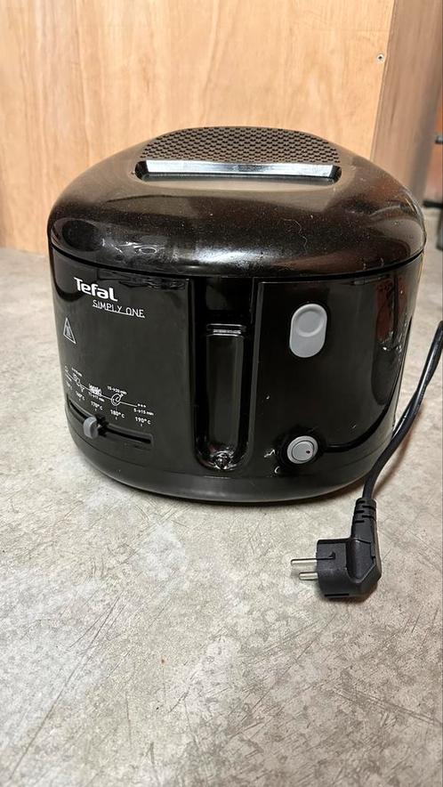 Zwarte frietpot Tefal, Elektronische apparatuur, Frituurpannen, Gebruikt, 2 tot 3 liter, Ophalen