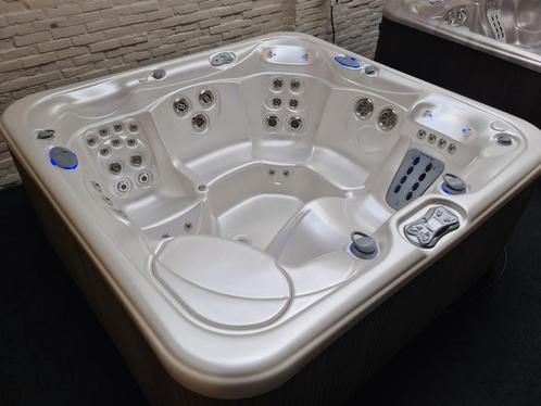 Hotspring spa envoy, Tuin en Terras, Bubbelbaden en Hottubs, Zo goed als nieuw, Filter, Ophalen of Verzenden