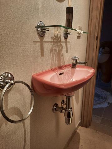 handenwasser en accessoires beschikbaar voor biedingen
