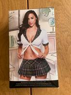 Ensemble sexy pour écolière, Enlèvement, Ensemble