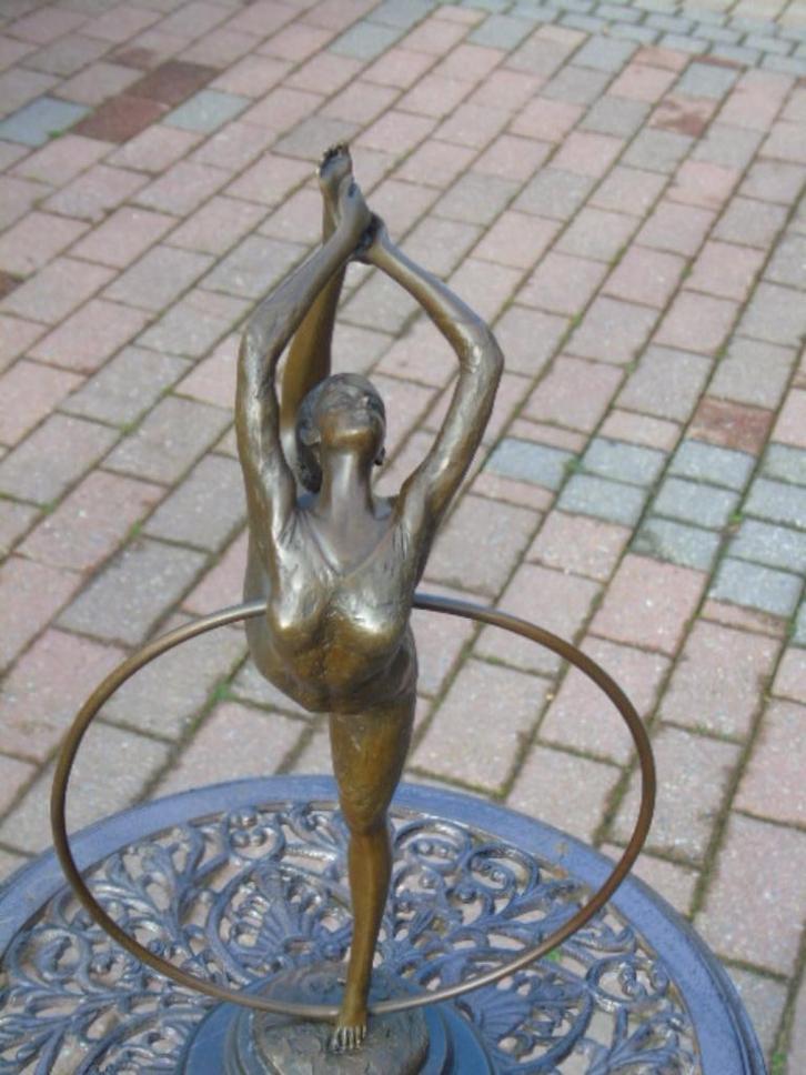 Een ballerina met de bronzen ring gesigneerd, MILO., Antiek en Kunst, Antiek | Brons en Koper, Brons, Ophalen