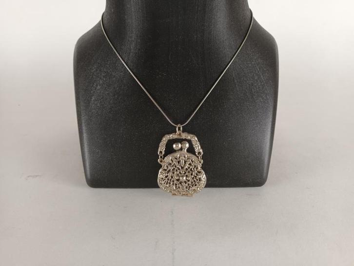 Portefeuille à bijoux vintage/tout à - 50 %, Bijoux, Sacs & Beauté, Porte-monnaie & Portefeuilles, Comme neuf, Avec fermeture à pression