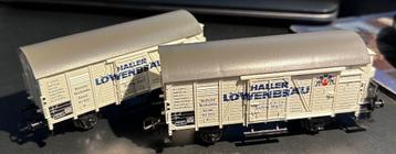 3280. 2 overdekte auto's met H0 Märklin-box. beschikbaar voor biedingen