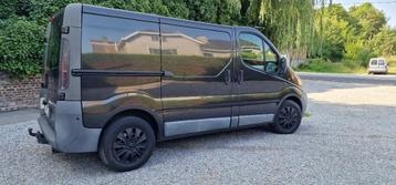 opel vivaro 2.5 cdti noir metal, USB, Achat, 2500 cm³, 3 places