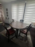 Table salle à manger avec ses 4 chaises, Comme neuf