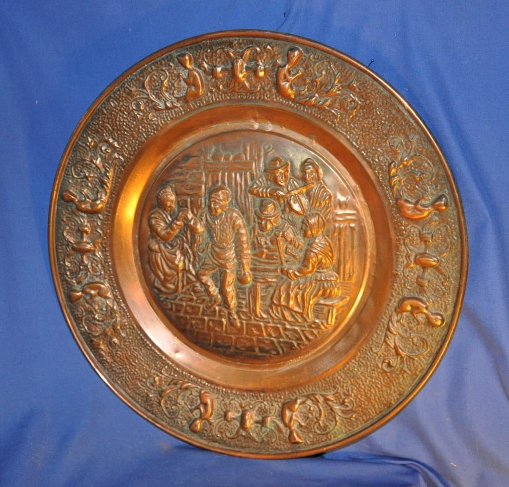 grand plat mural motif central la taverne, Enlèvement ou Envoi, Cuivre