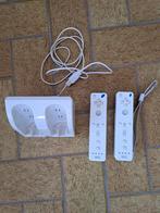 2 Wii-controllers met oplader Afspraak mogelijk op Bru, Games en Spelcomputers, Ophalen of Verzenden, Zo goed als nieuw, Wii