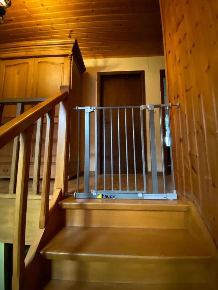 Traphekje, Enfants & Bébés, Barrières, Comme neuf, Barrière de sécurité, Aluminium, moins de 100 cm, Enlèvement